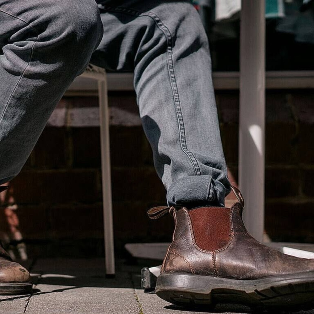 Blundstones Walnut #500 boots size 7